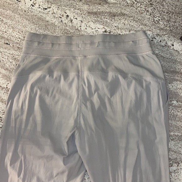 Lululemon Grey jogger - Picture 5 of 6